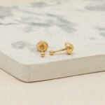 Topos De Oro Amarillo 18K Esfera Lisa Con Broche Rosca