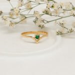 Anillo De Oro 18K Con Piedra Verde