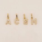 Dije De Oro 18k Letra A Con Piedras Blancas - Imagen 2